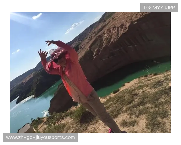 18岁中卫单防三人,硬刚成功 18岁中卫单防三人,硬刚成功