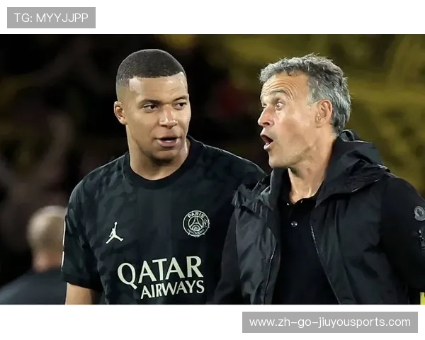 姆巴佩做鬼脸采访，记者笑到断片：足球场上的“搞怪”瞬间引爆网络