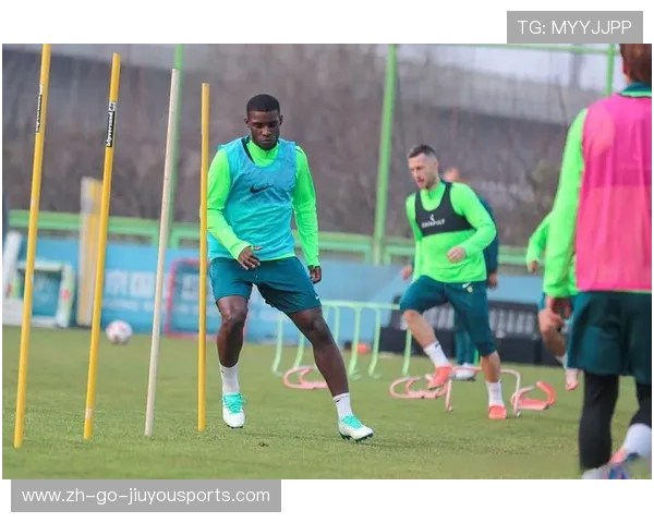 球员训练状态获官方肯定，职业球员训练时间